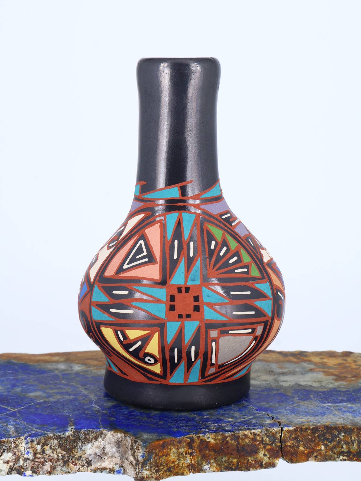 Mata Ortiz Hand Coiled Miniature Pottery Vase S880 - PuebloDirect.com
