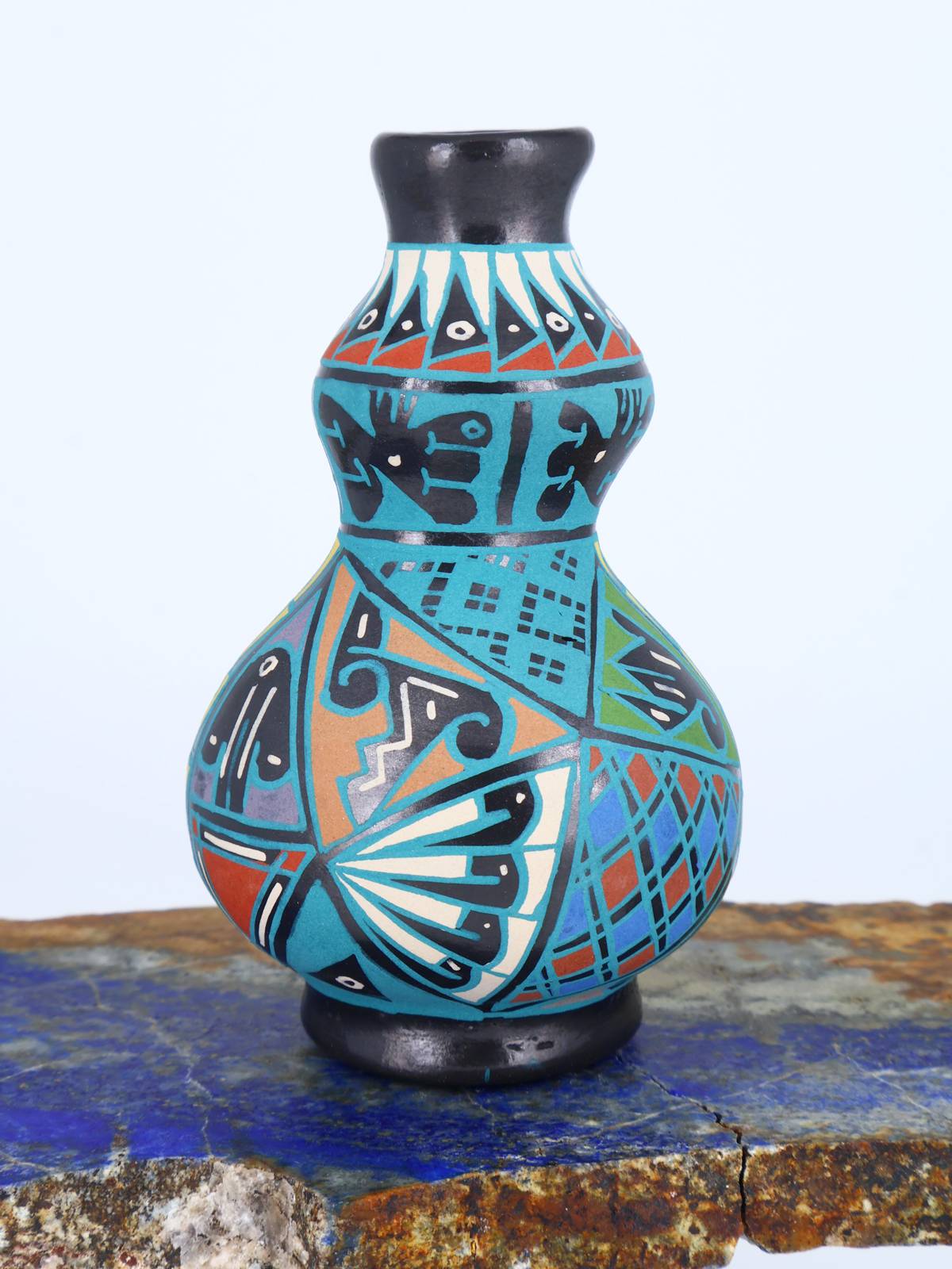 Mata Ortiz Hand Coiled Miniature Pottery Vase S881 - PuebloDirect.com