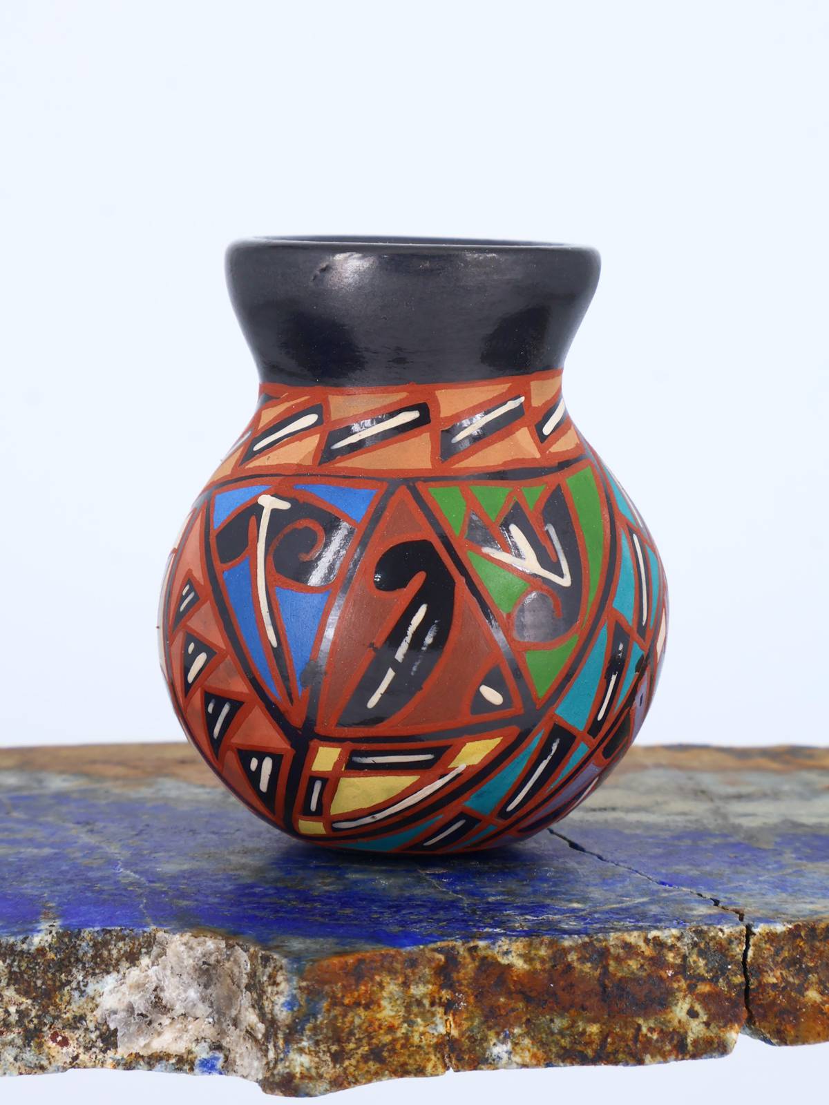 Mata Ortiz Hand Coiled Miniature Pottery Vase S891 - PuebloDirect.com