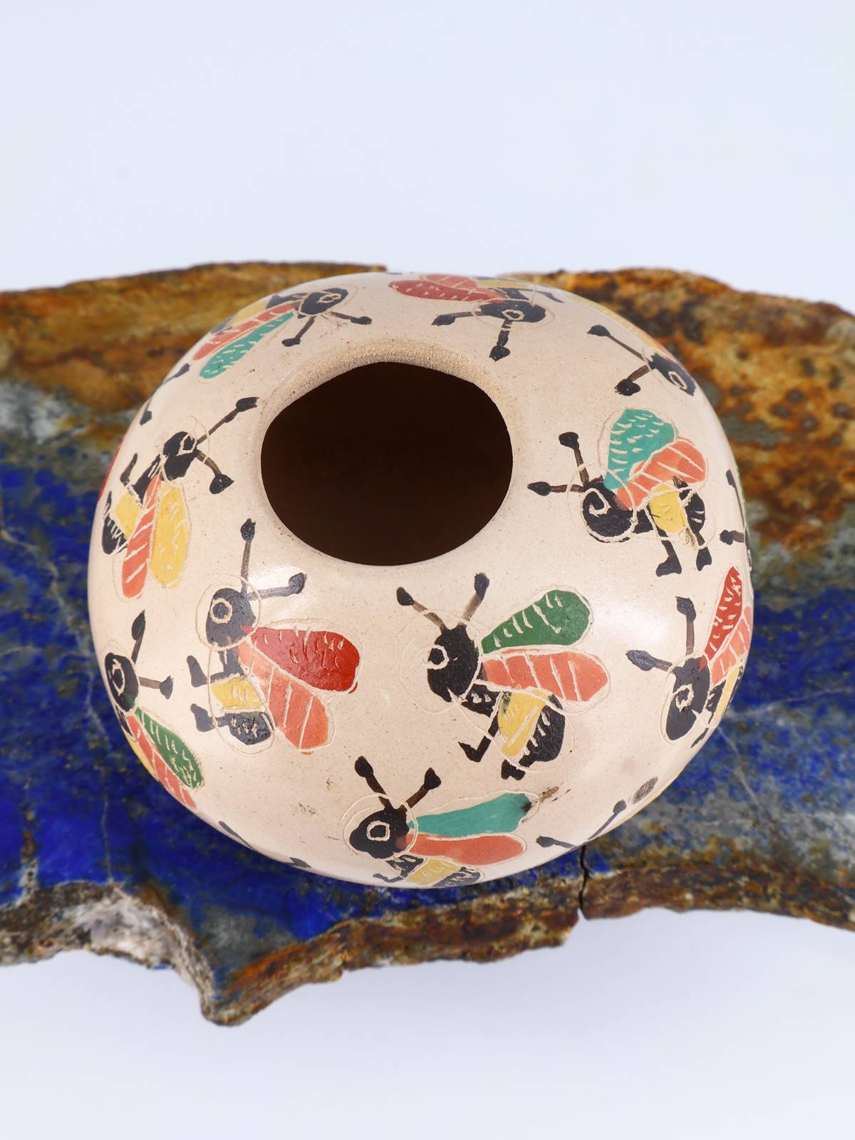 Mata Ortiz Hand Coiled Miniature Etched Pottery - PuebloDirect.com