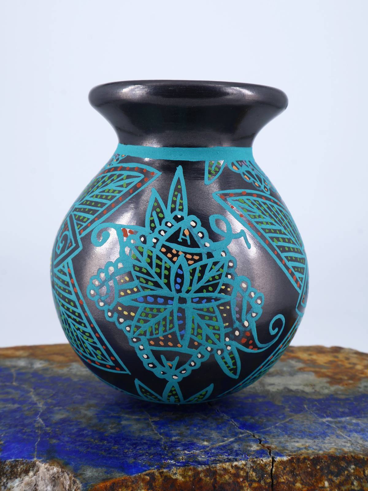 Mata Ortiz Hand Coiled Miniature Painted Pottery - PuebloDirect.com