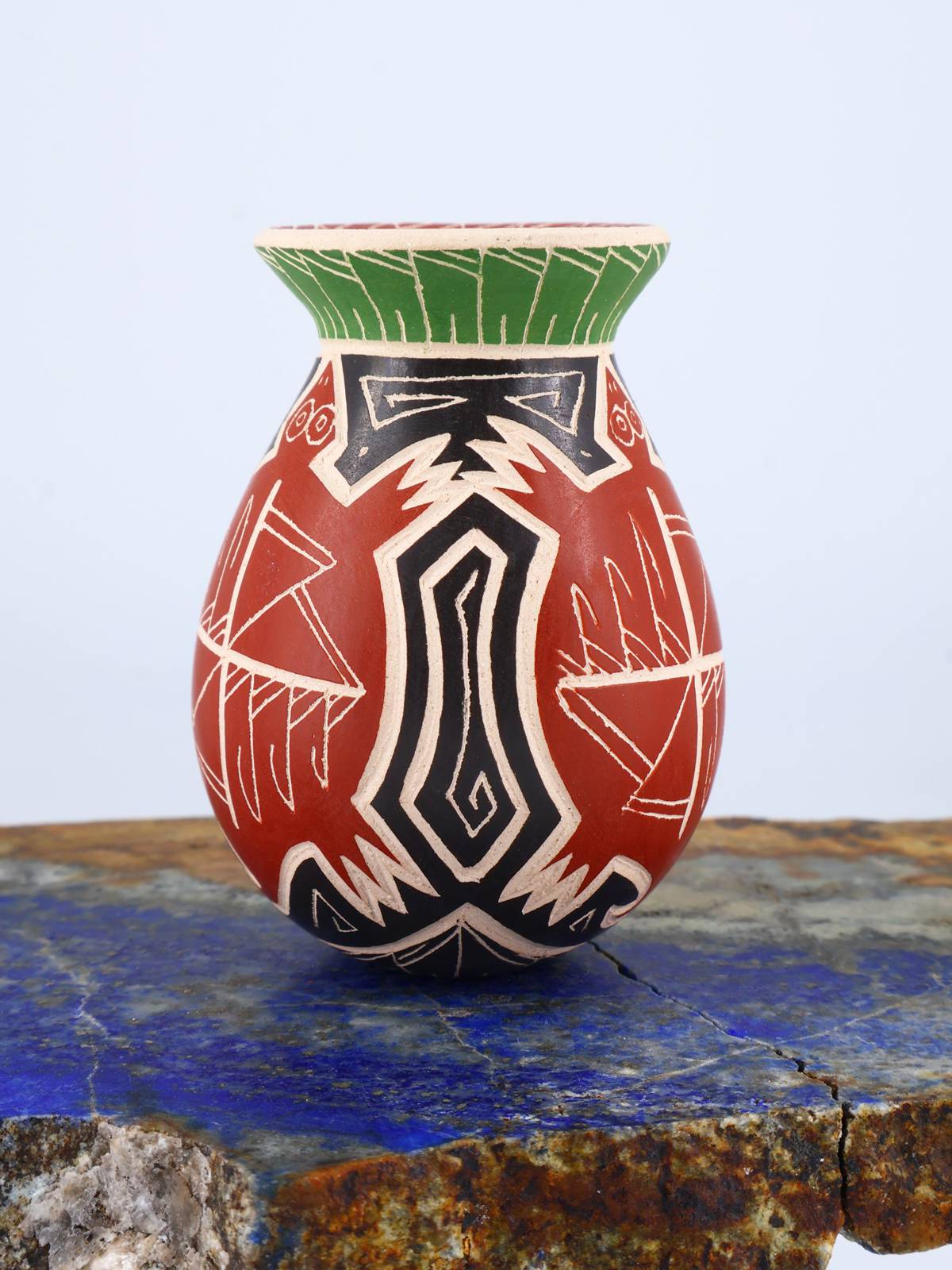 Mata Ortiz Hand Coiled Miniature Etched Pottery - PuebloDirect.com