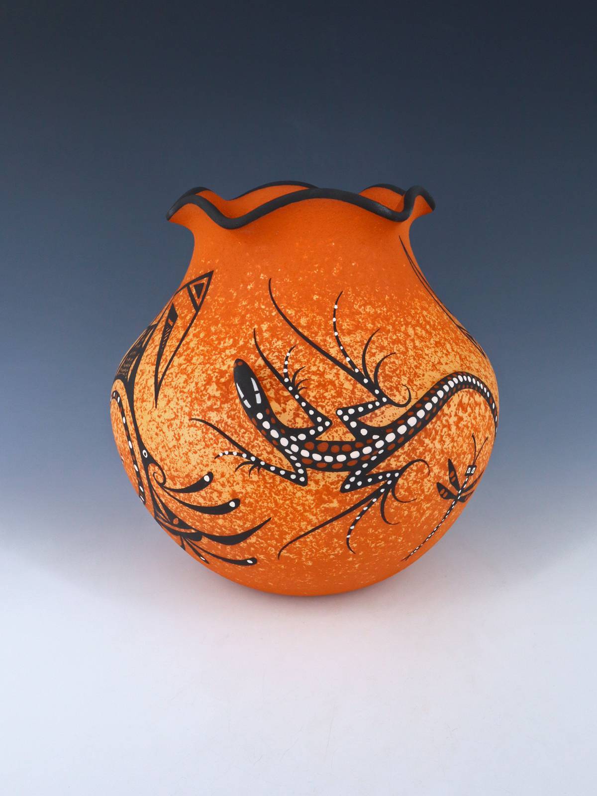 Zuni Pueblo Hand Coiled Lizard Pottery Vase