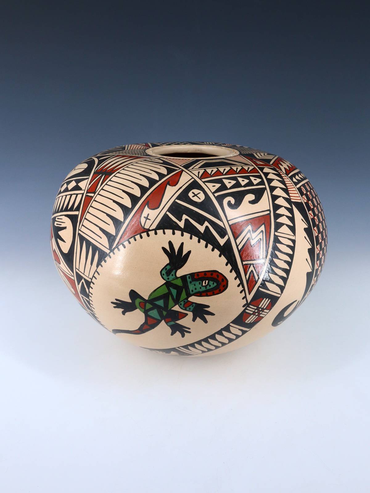 Mata Ortiz Hand Coiled Painted Gecko Pottery Seed Pot