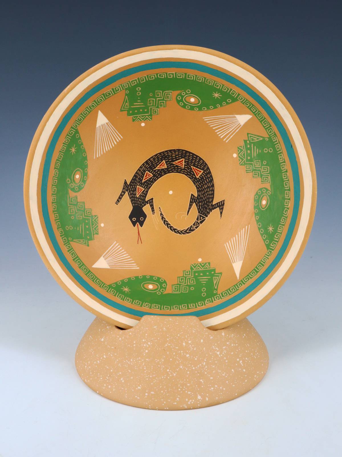 Mata Ortiz Plaque de caille gravée en poterie enroulée à la main avec support