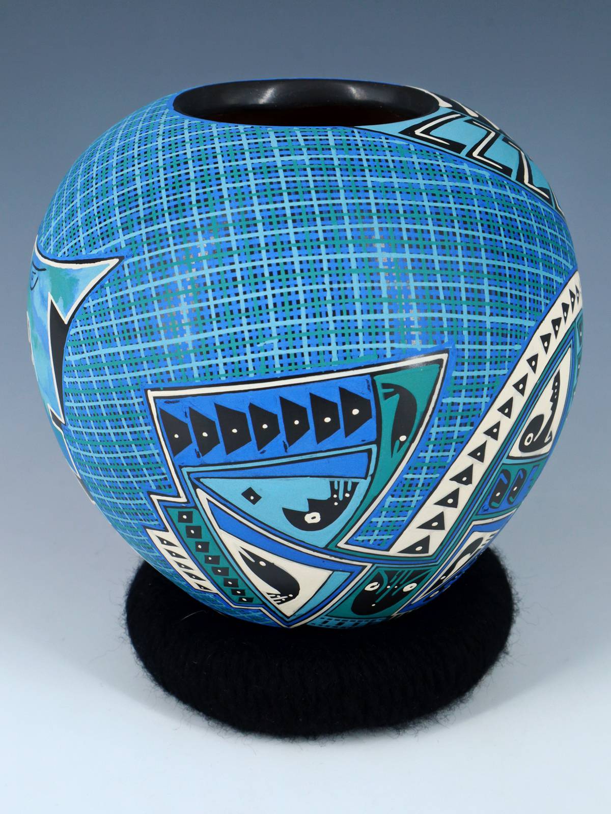 Mata Ortiz Hand Coiled Eye Dazzler Pottery