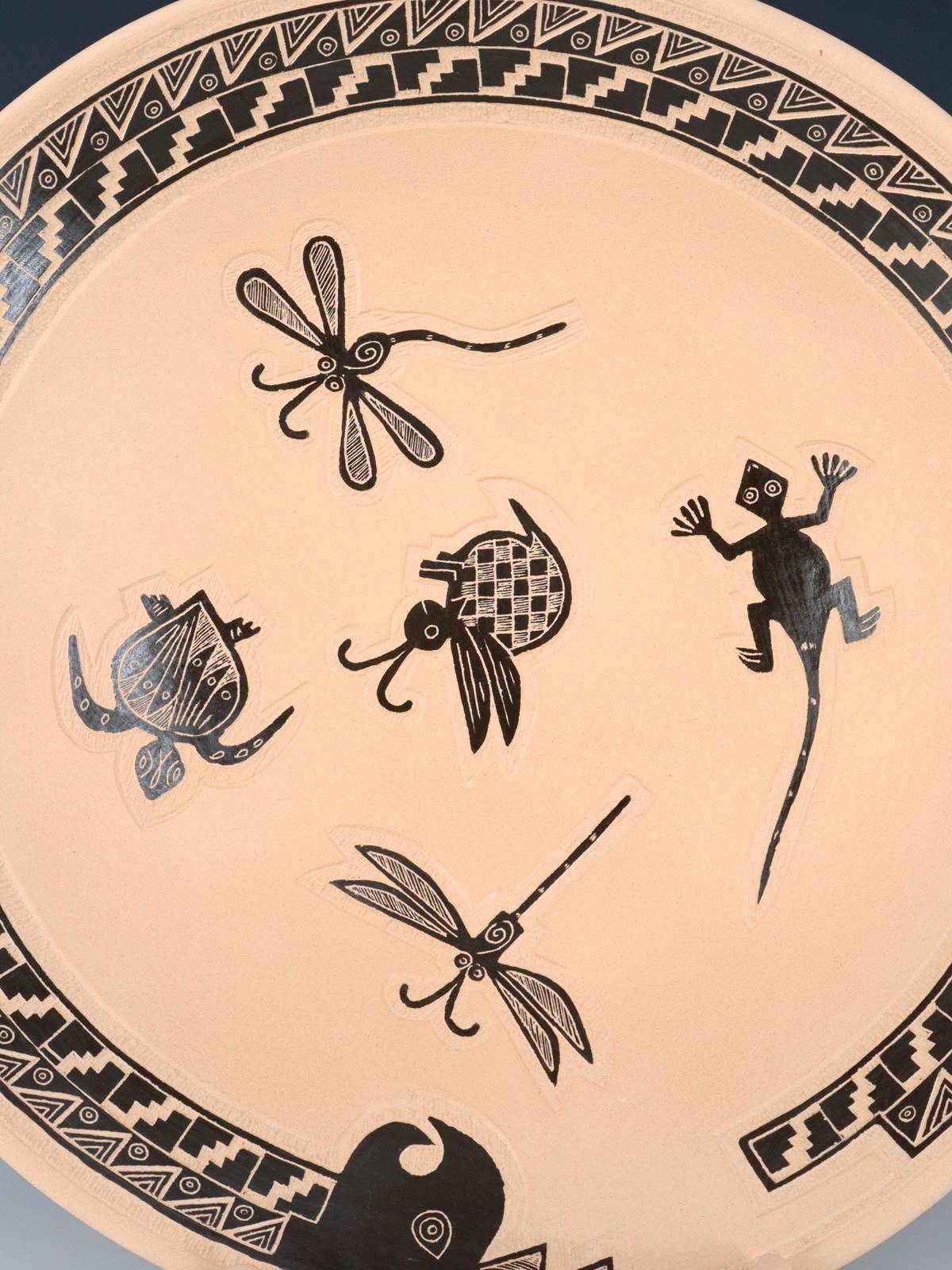 Mata Ortiz Hand Coiled Etched Animal and Bug Pottery Plate