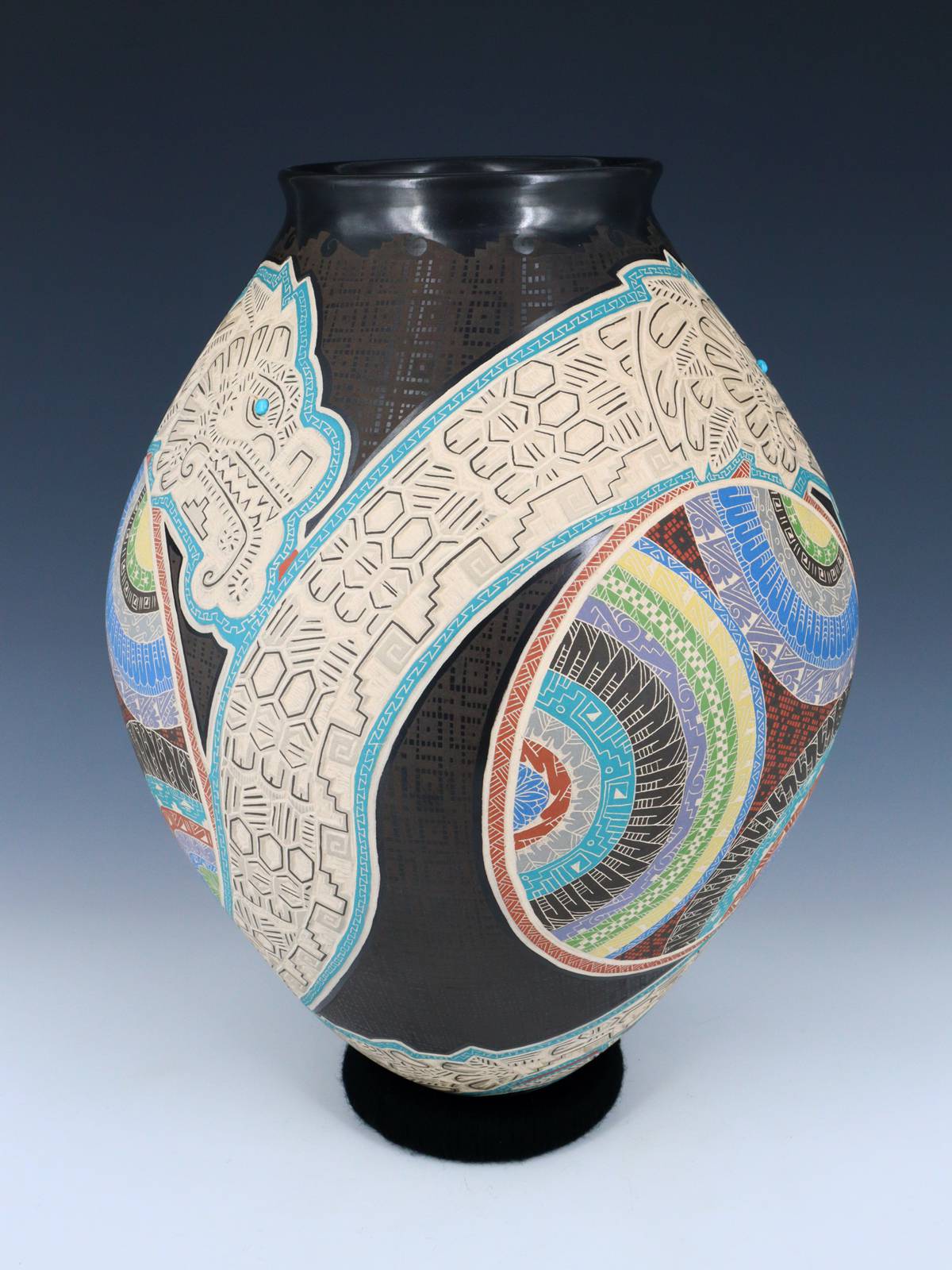Large Mata Ortiz Hand Coiled Etched and Painted Pottery Vase - PuebloDirect.com