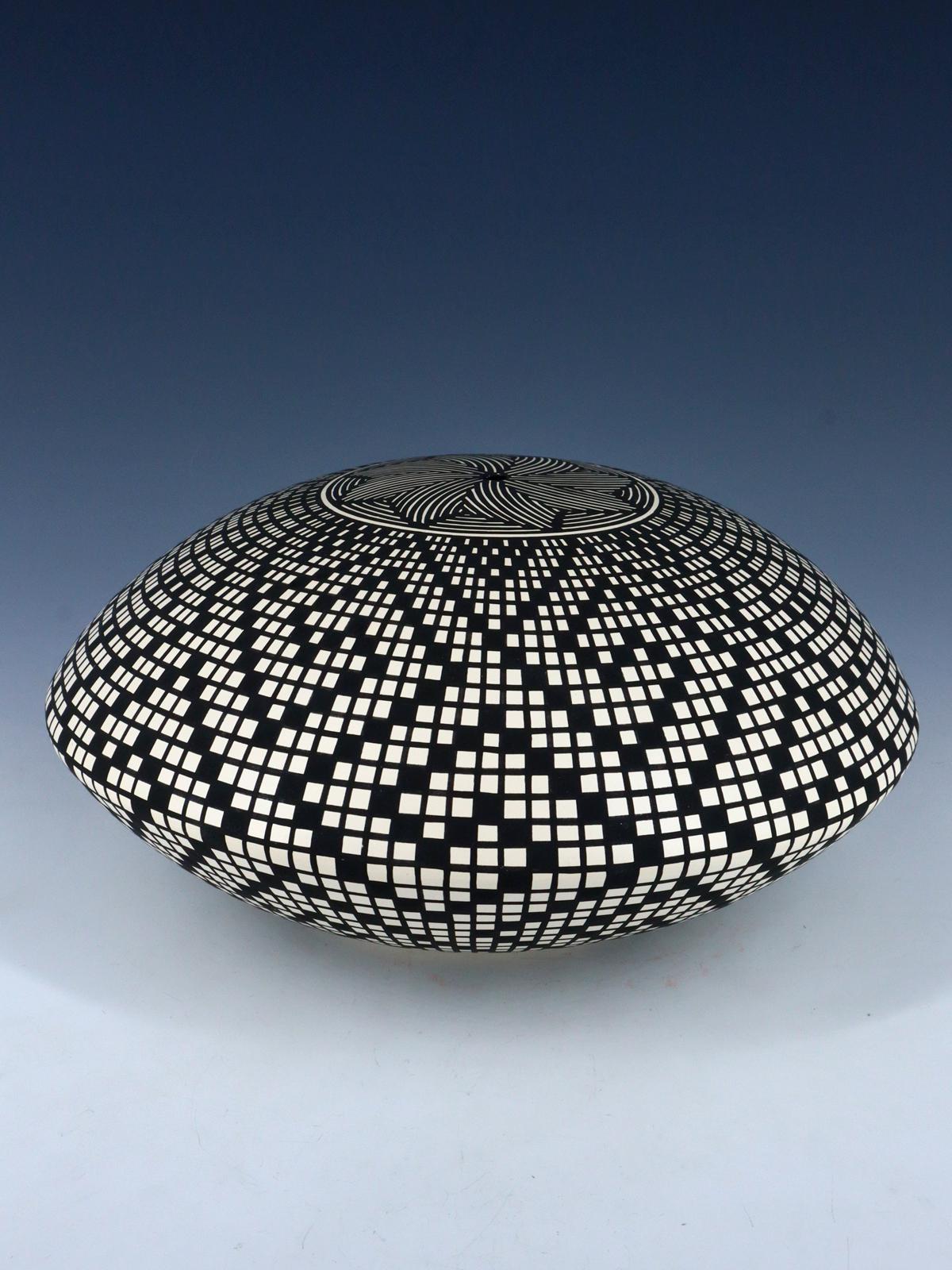 Acoma Pueblo Hand Coiled Fine Line Seed Pot