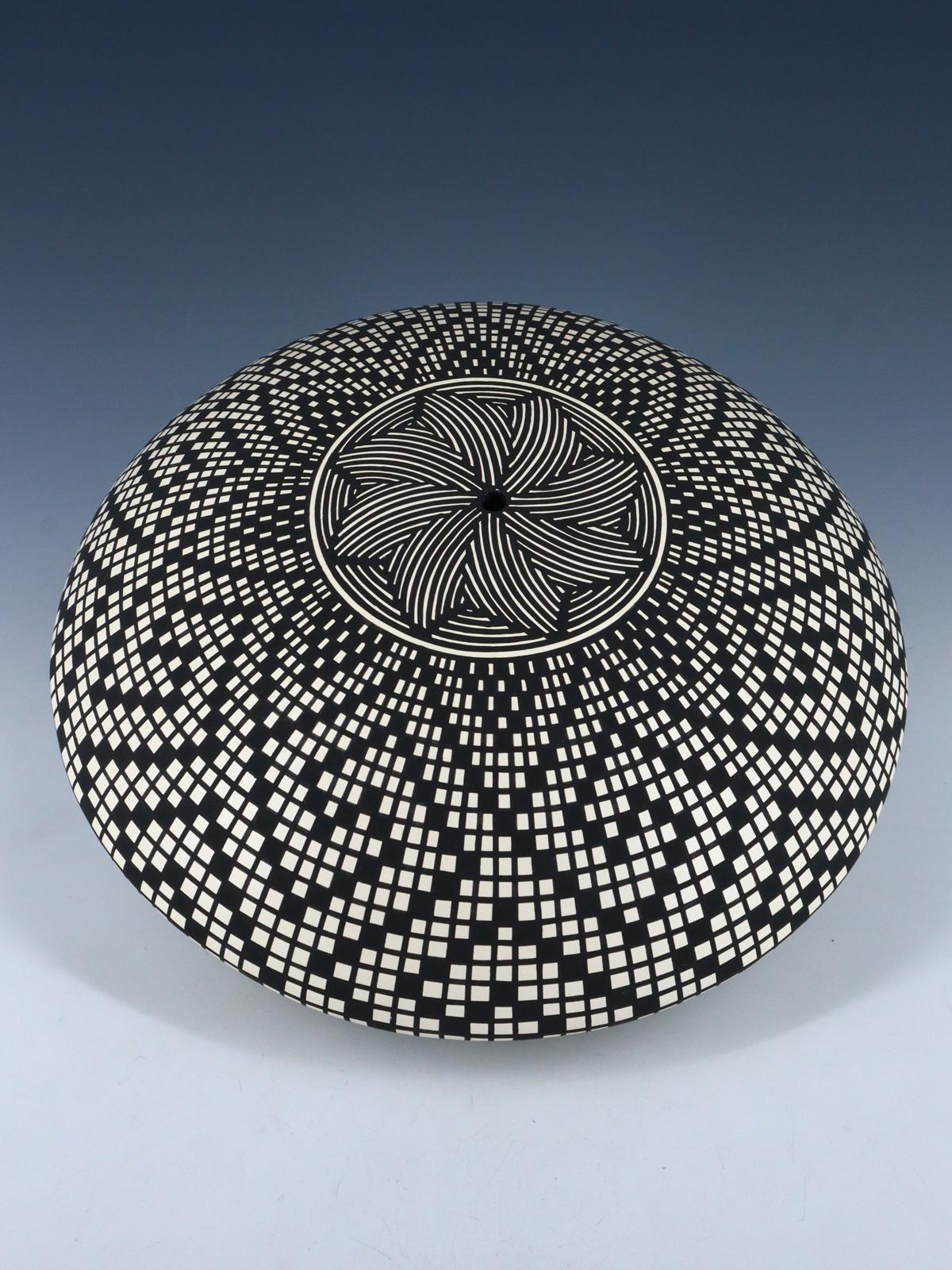 Acoma Pueblo Hand Coiled Fine Line Seed Pot