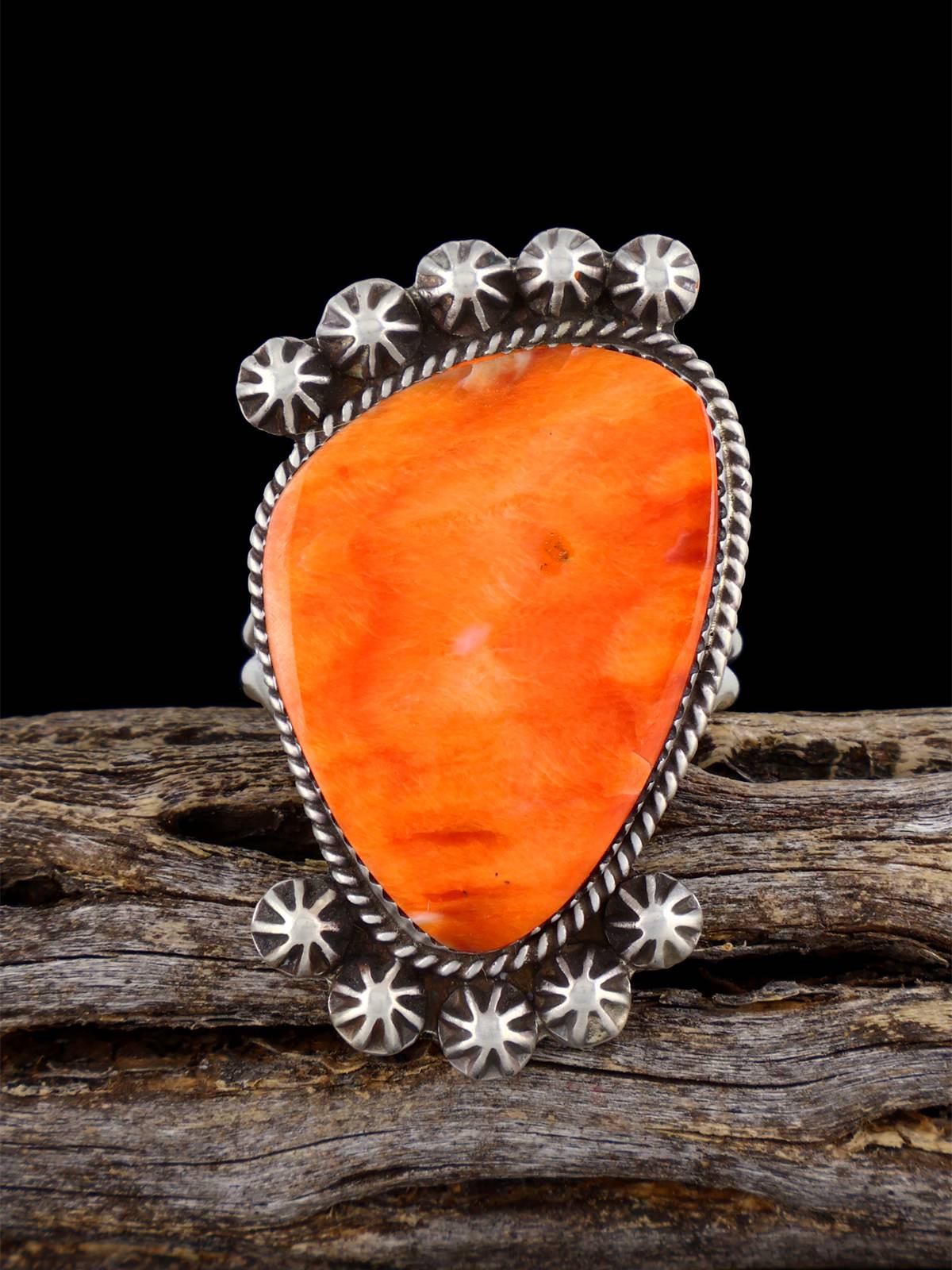 Native American Spiny Oyster Ring, Size 9 - PuebloDirect.com