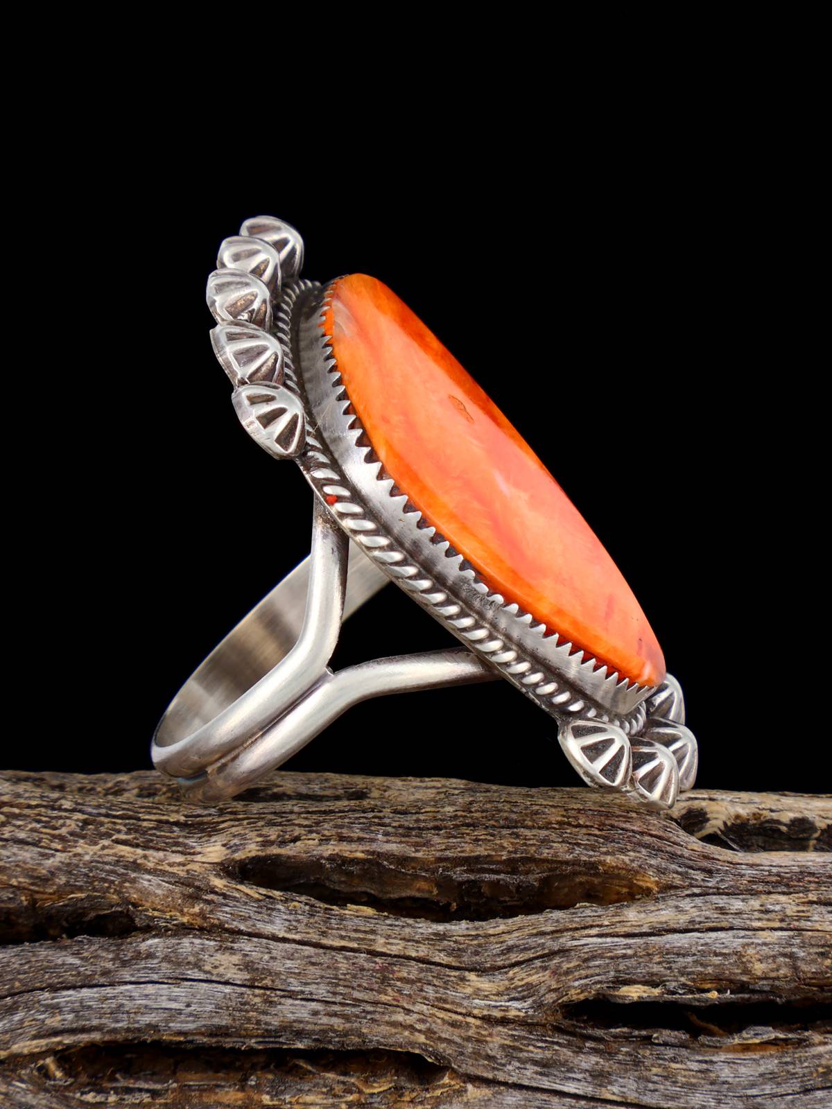 Native American Spiny Oyster Ring, Size 9 - PuebloDirect.com