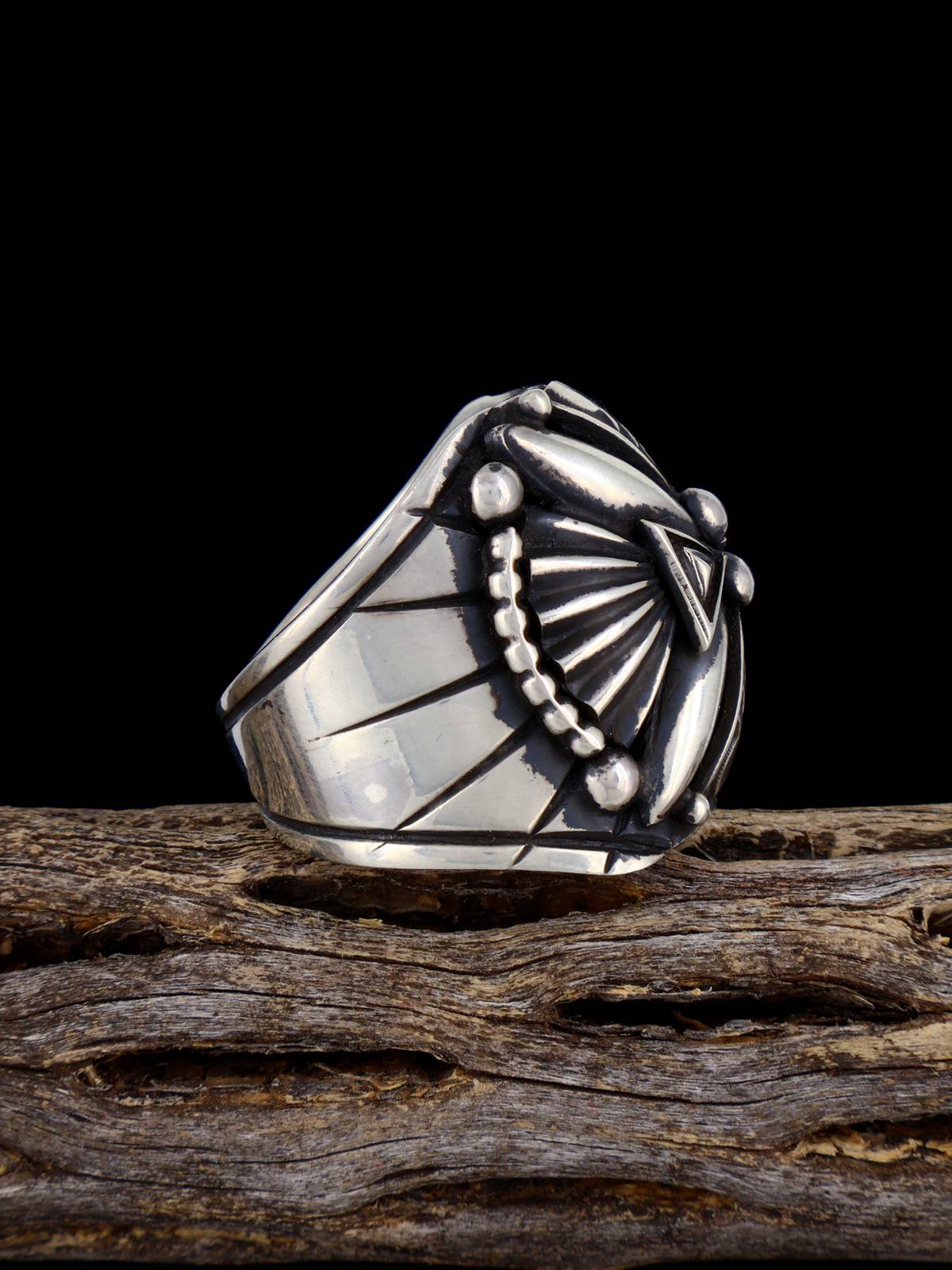 Navajo Sculpted Sterling Silver Ring Size 13