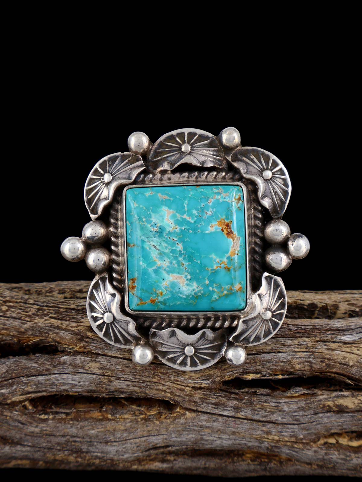 Anillo ajustable de plata de ley con caracola rosa