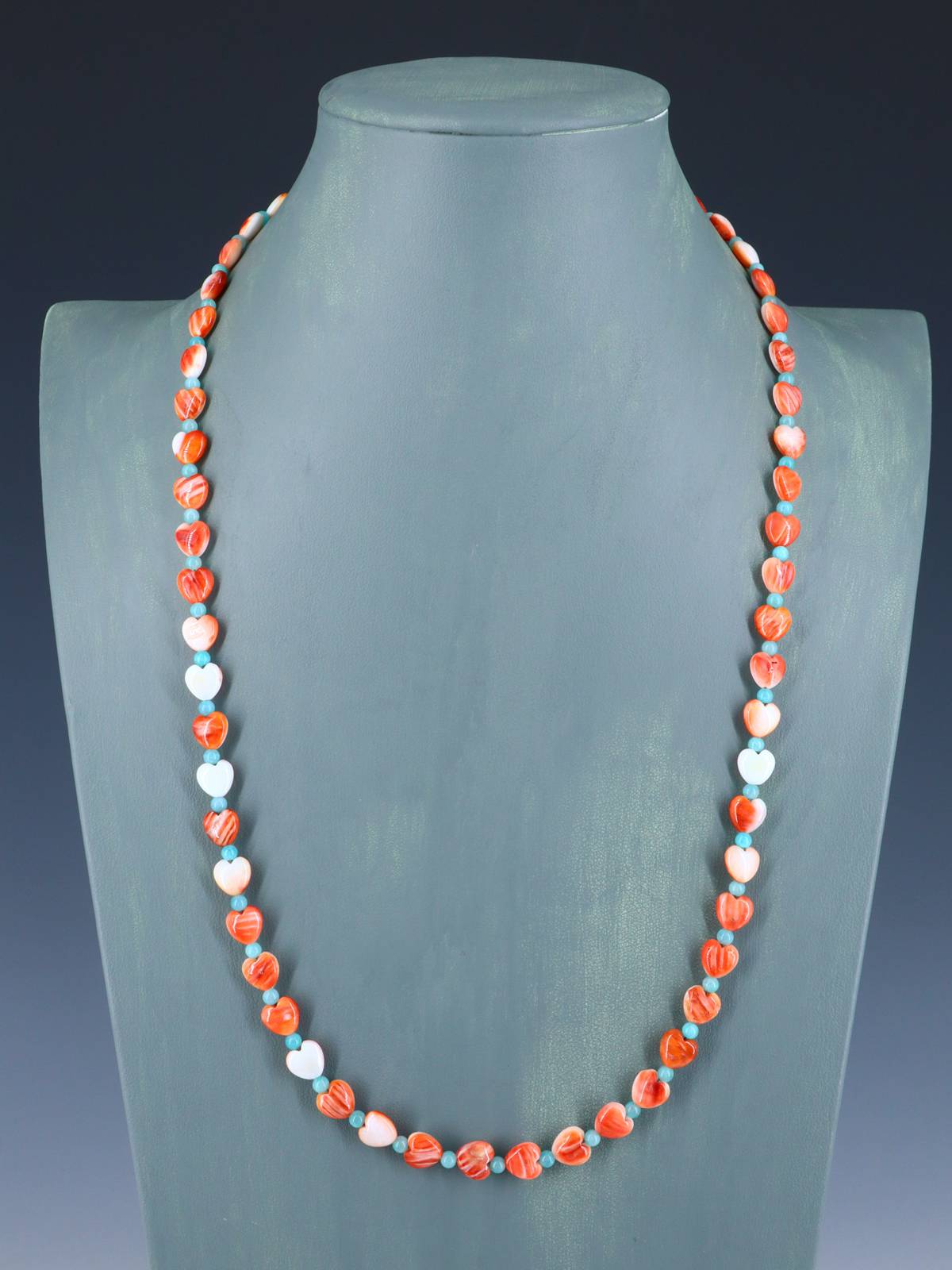 26" Single Strand Spiny Oyster Heart Shaped Disc Necklace - PuebloDirect.com