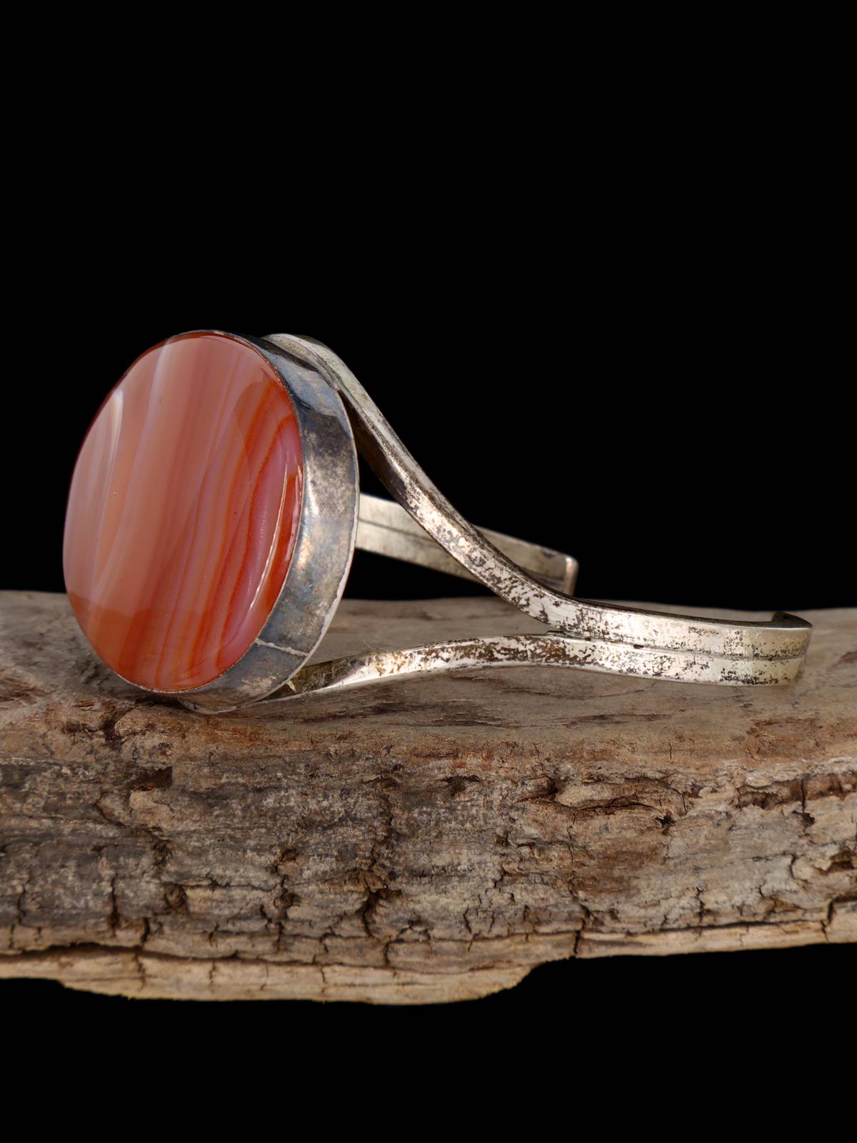 Vintage Native American Jewelry Agate Cuff Bracelet - PuebloDirect.com