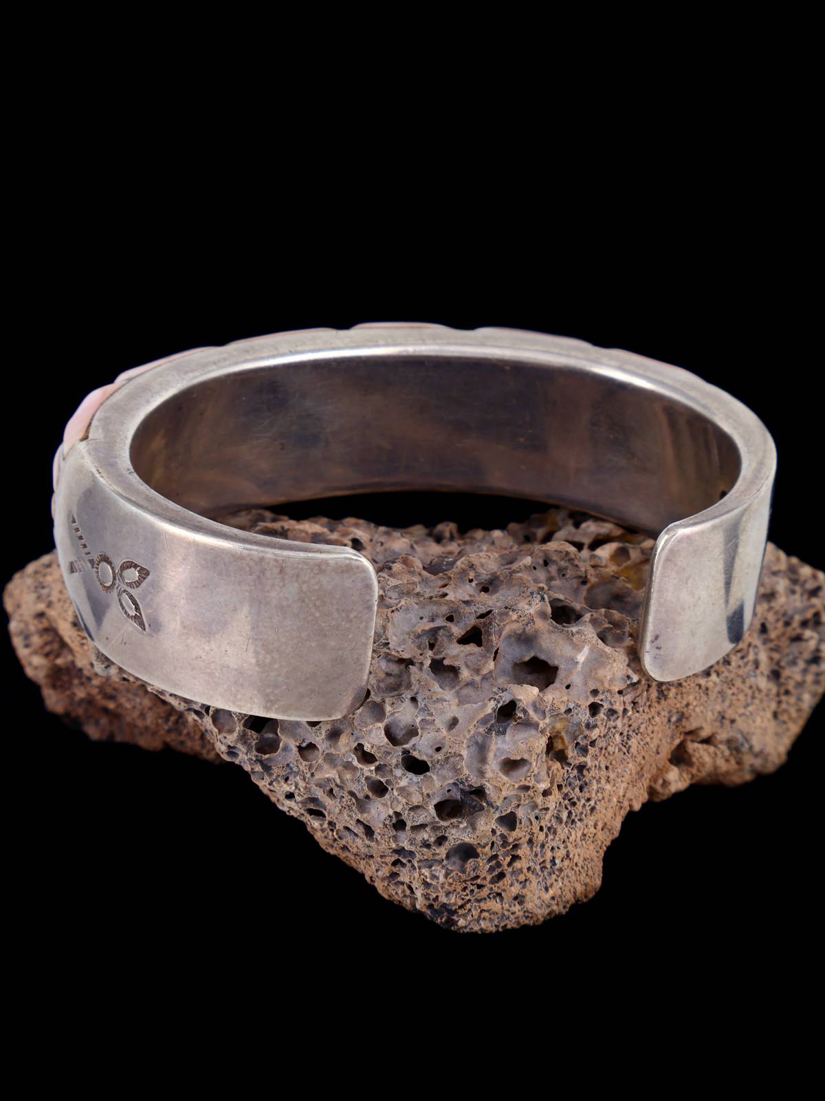 Bracelet manchette incrusté de turquoise et de copeaux de corail en argent sterling vintage Estate