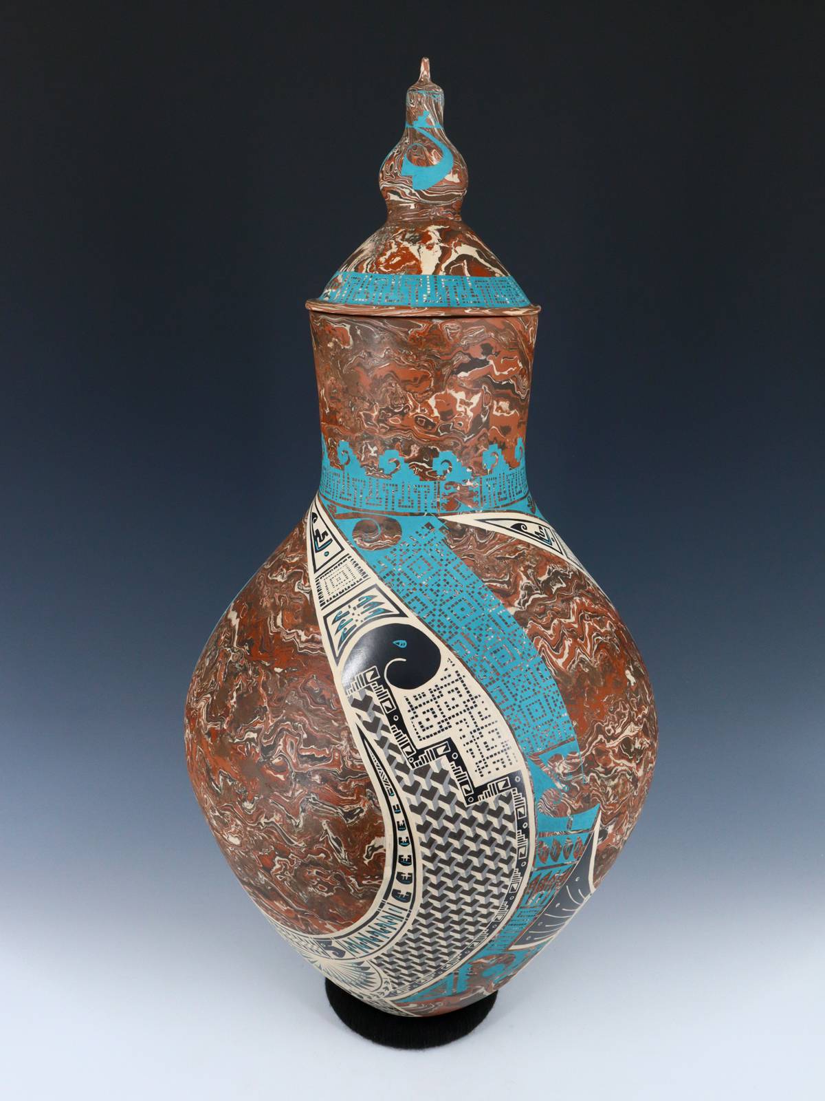 Mata Ortiz Hand Coiled and Painted Pottery Vase With Lid - PuebloDirect.com