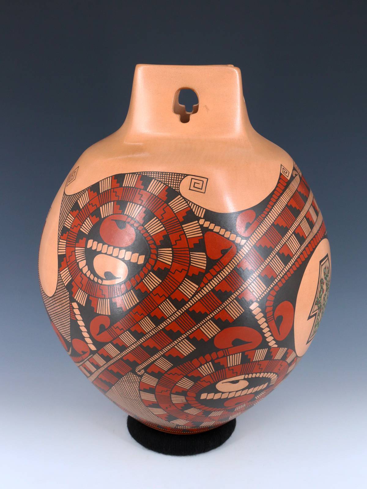 Mata Ortiz Hand Coiled Pottery Painted Pottery Vase - PuebloDirect.com