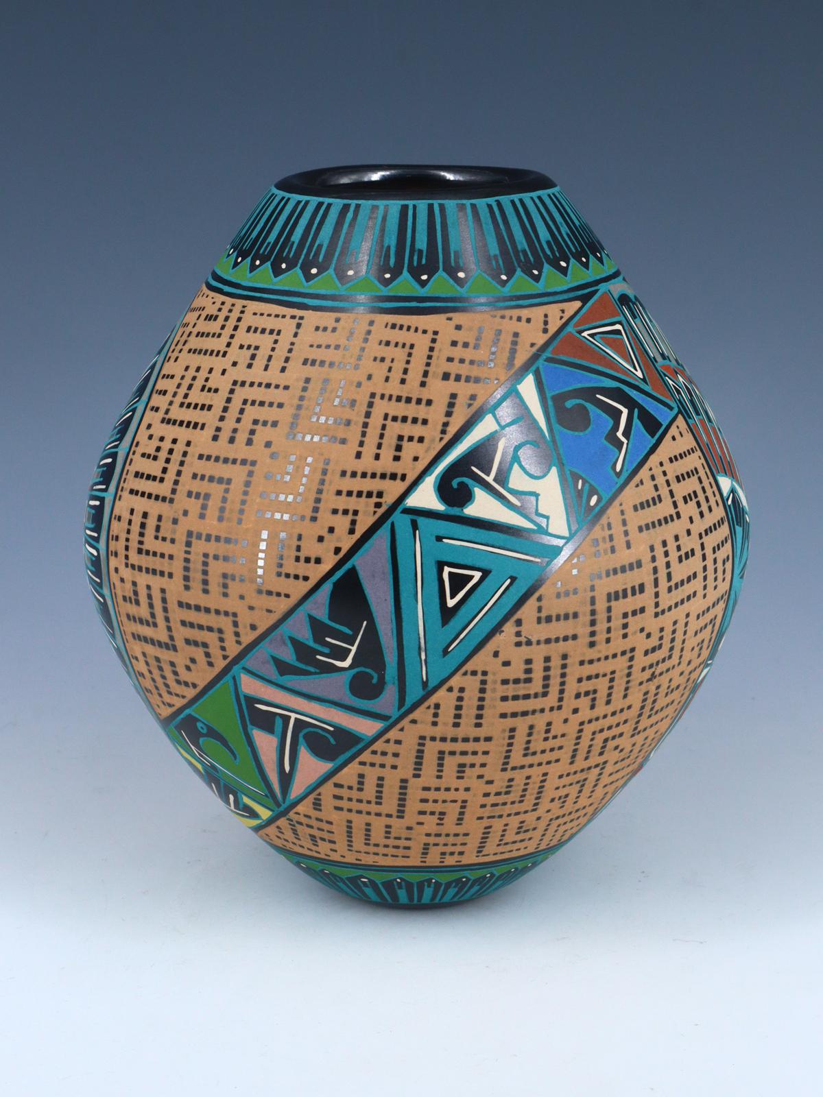 Mata Ortiz Cerámica enrollada y grabada a mano