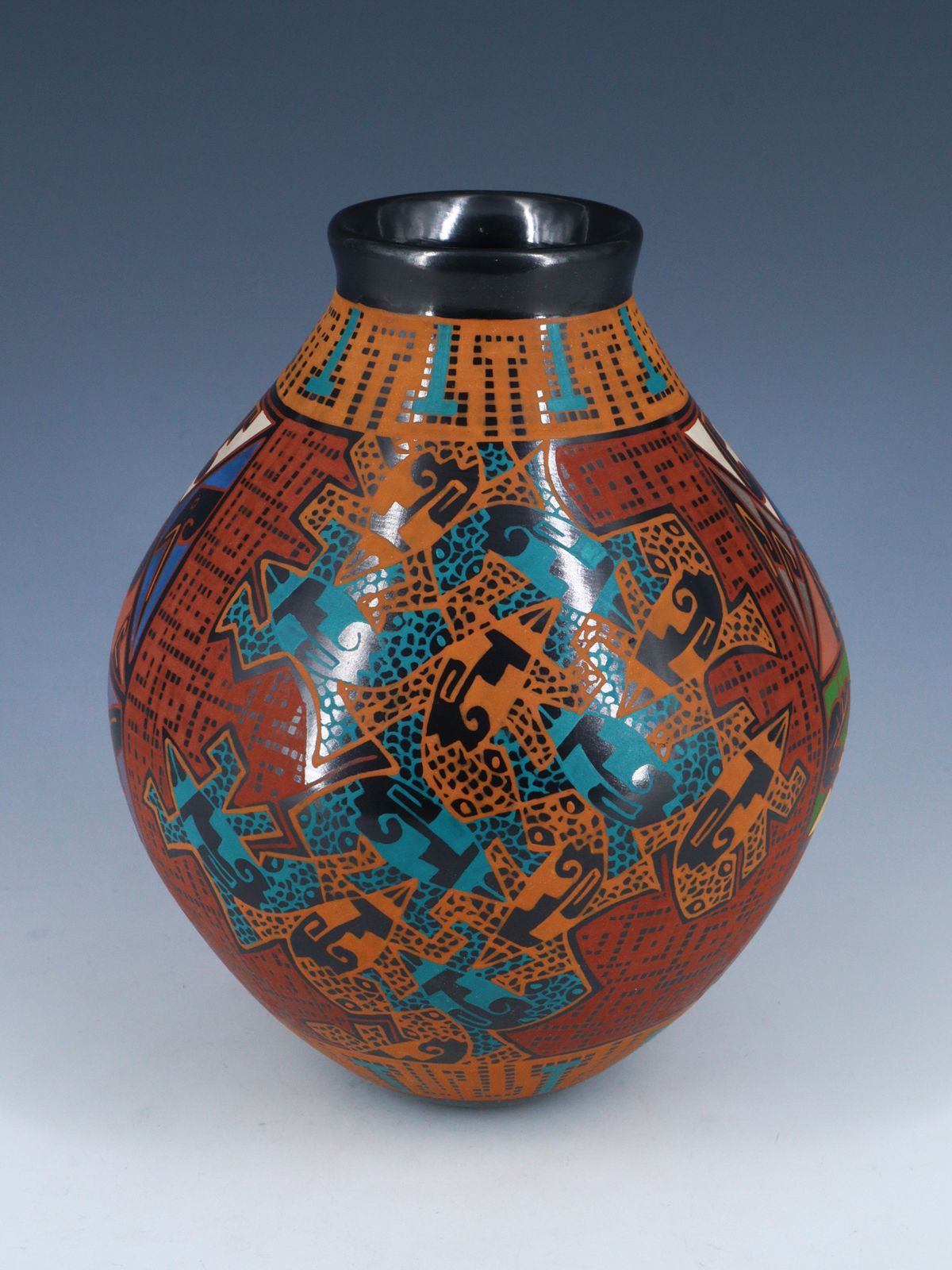 Mata Ortiz Hand Coiled and Painted Pottery - PuebloDirect.com