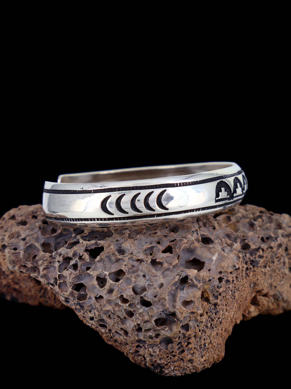 Pulsera superpuesta de narrador de plata esterlina de nativos americanos