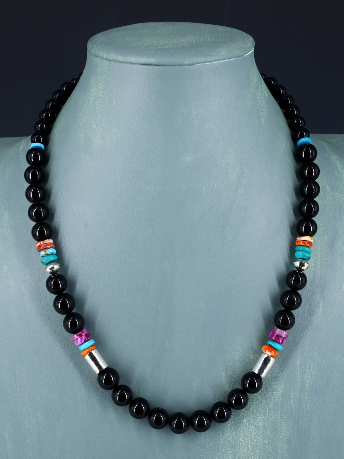 20" Navajo Single Strand Graduated Onyx Necklace