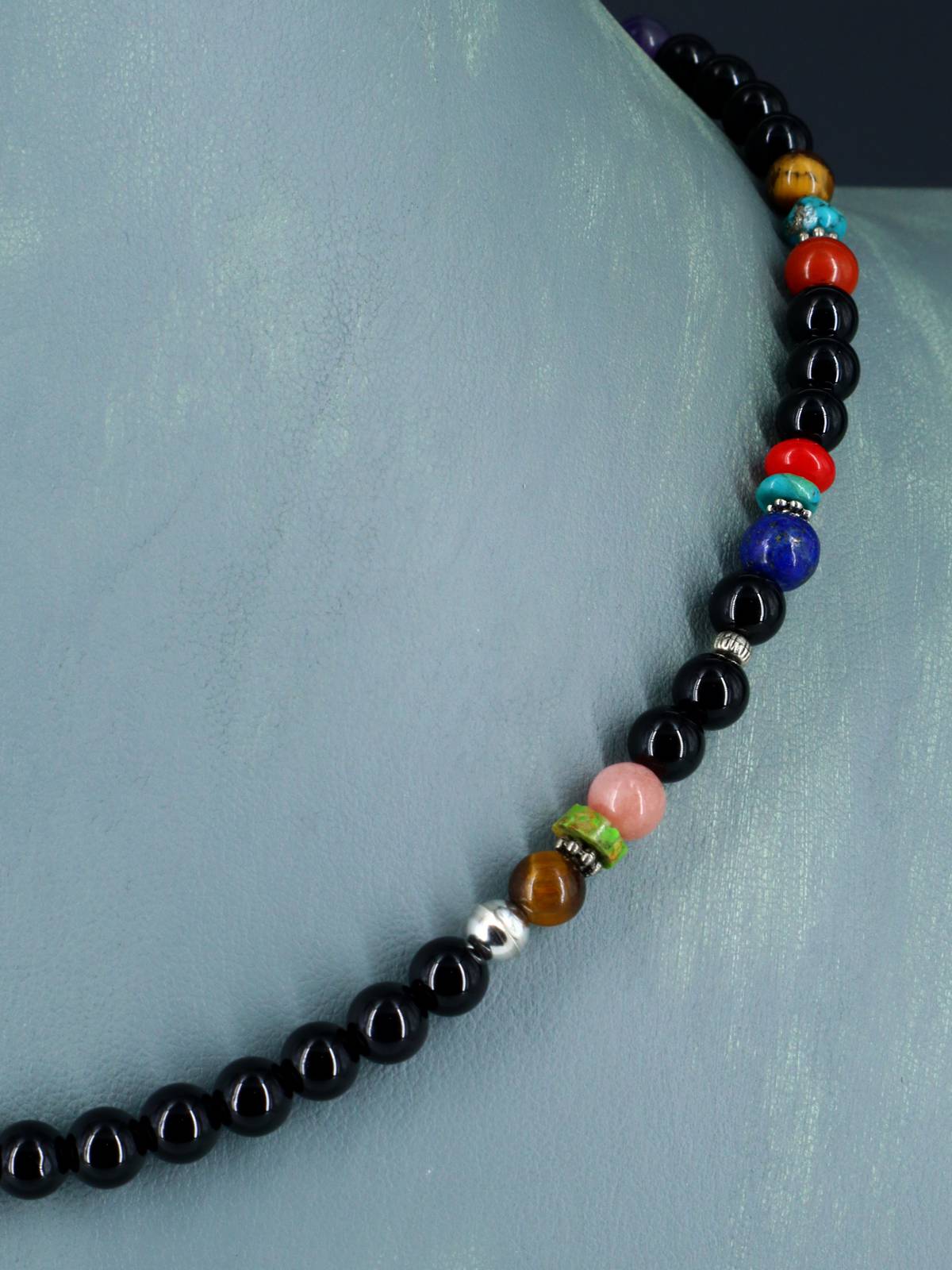 18" Navajo Single Strand Onyx Necklace - PuebloDirect.com