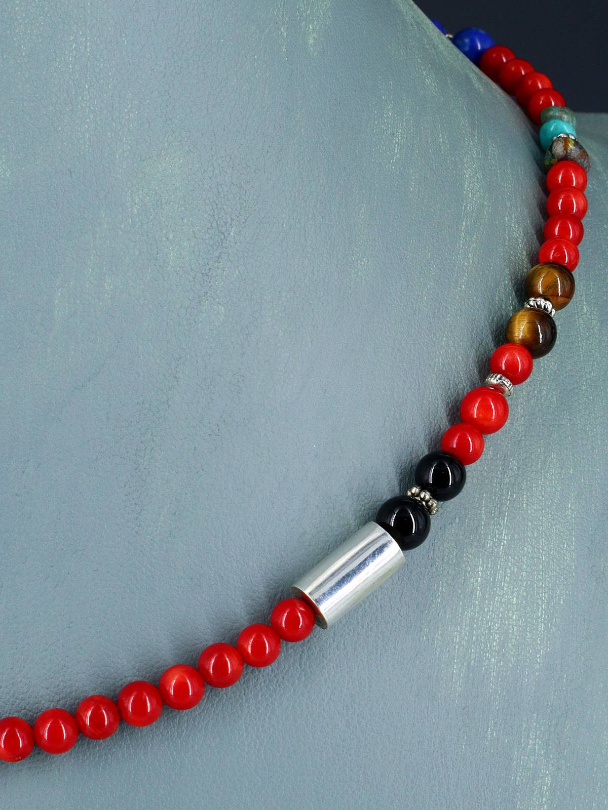 18" Navajo Single Strand Dyed Bamboo Coral Necklace