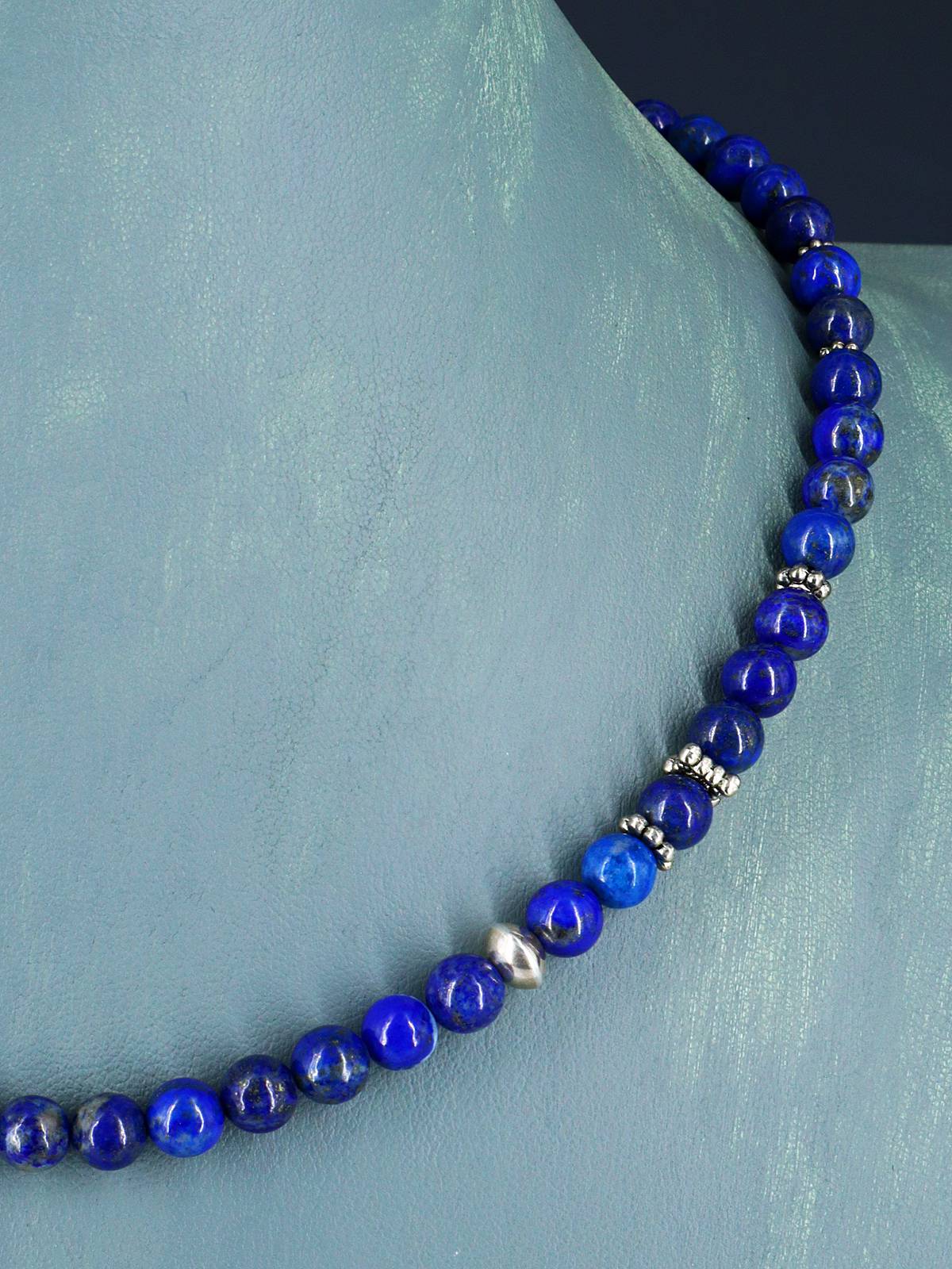 18" Navajo Single Strand Lapis Necklace