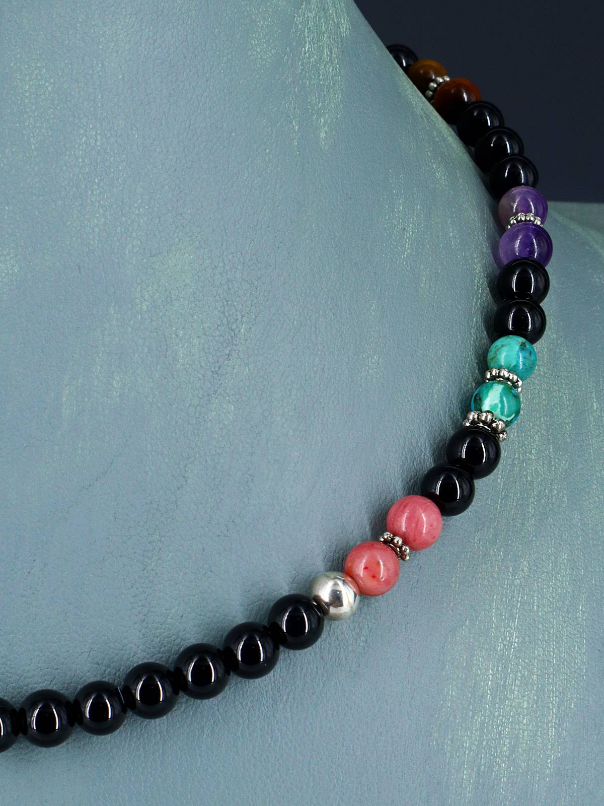 16" Navajo Single Strand Onyx Necklace