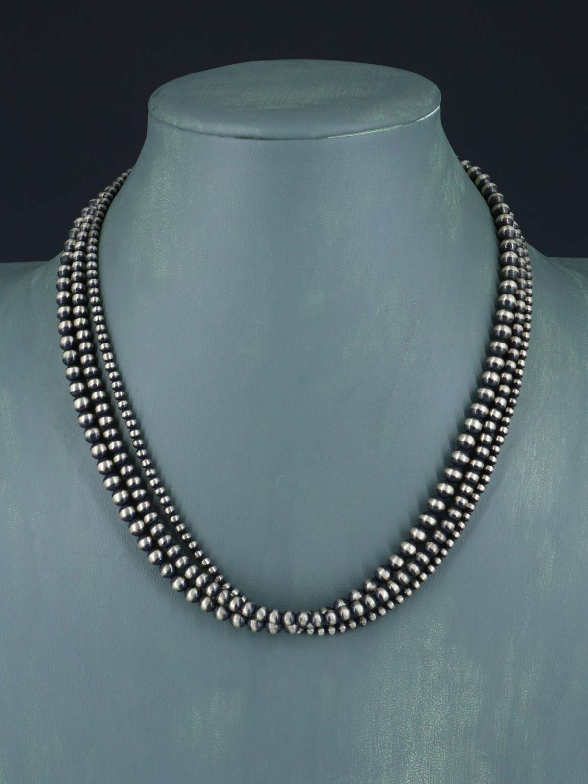 Collier de perles en argent sterling à brin unique de bijoux Navajo de 20 po