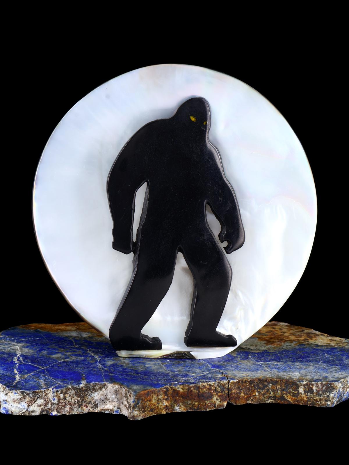 Bigfoot Shell Zuni Fetish - PuebloDirect.com