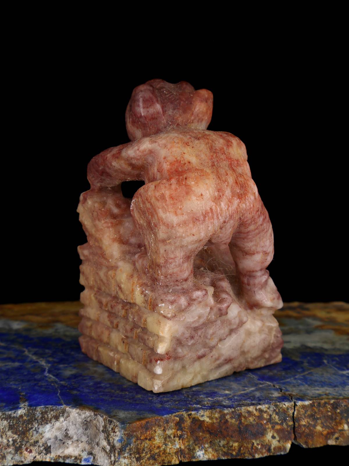 Onyx Pueblo Bear Zuni Fetish - PuebloDirect.com