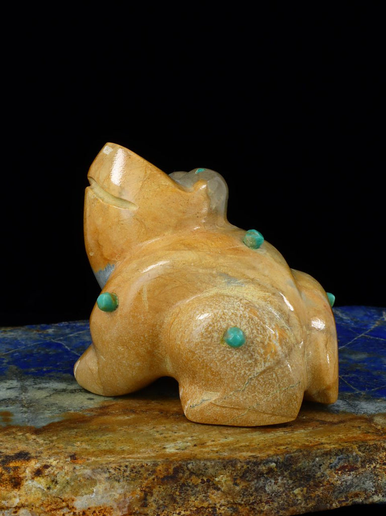 Travertine Frog Zuni Fetish Carving - PuebloDirect.com