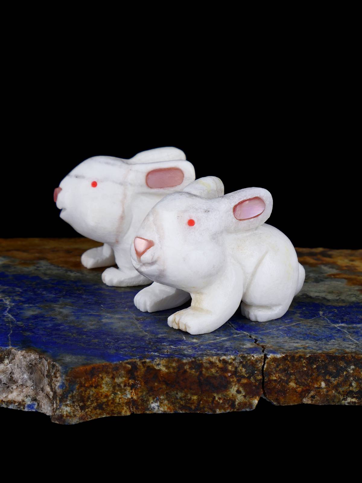 White Marble Rabbits Zuni Fetish - PuebloDirect.com