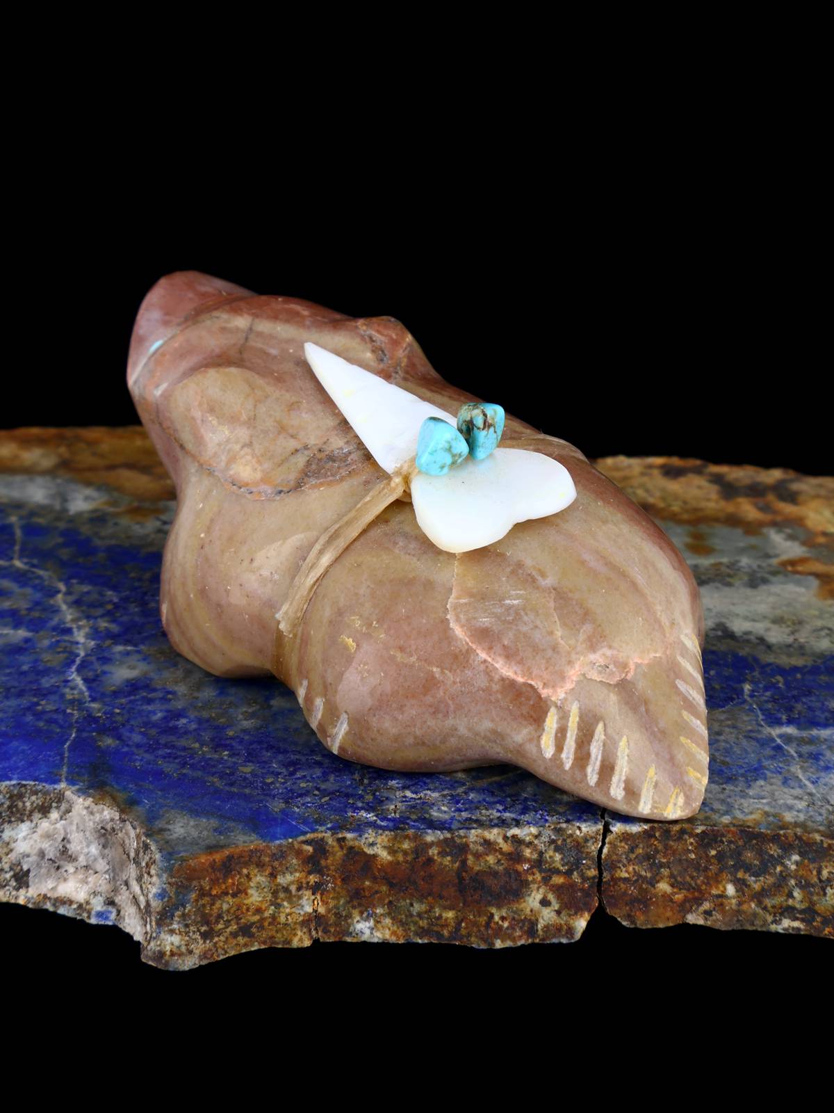 Watermelon Serpentine Badger Zuni Fetish - PuebloDirect.com