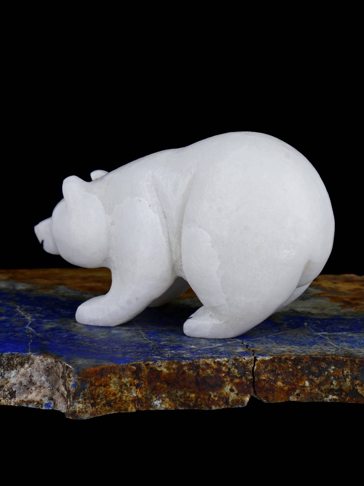 White Marble Bear Zuni Fetish - PuebloDirect.com