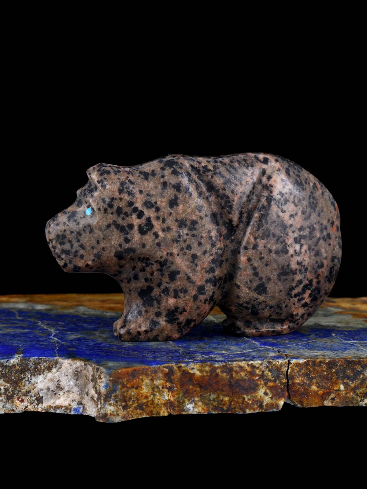 Dalmatian Jasper Bear Zuni Fetish - PuebloDirect.com