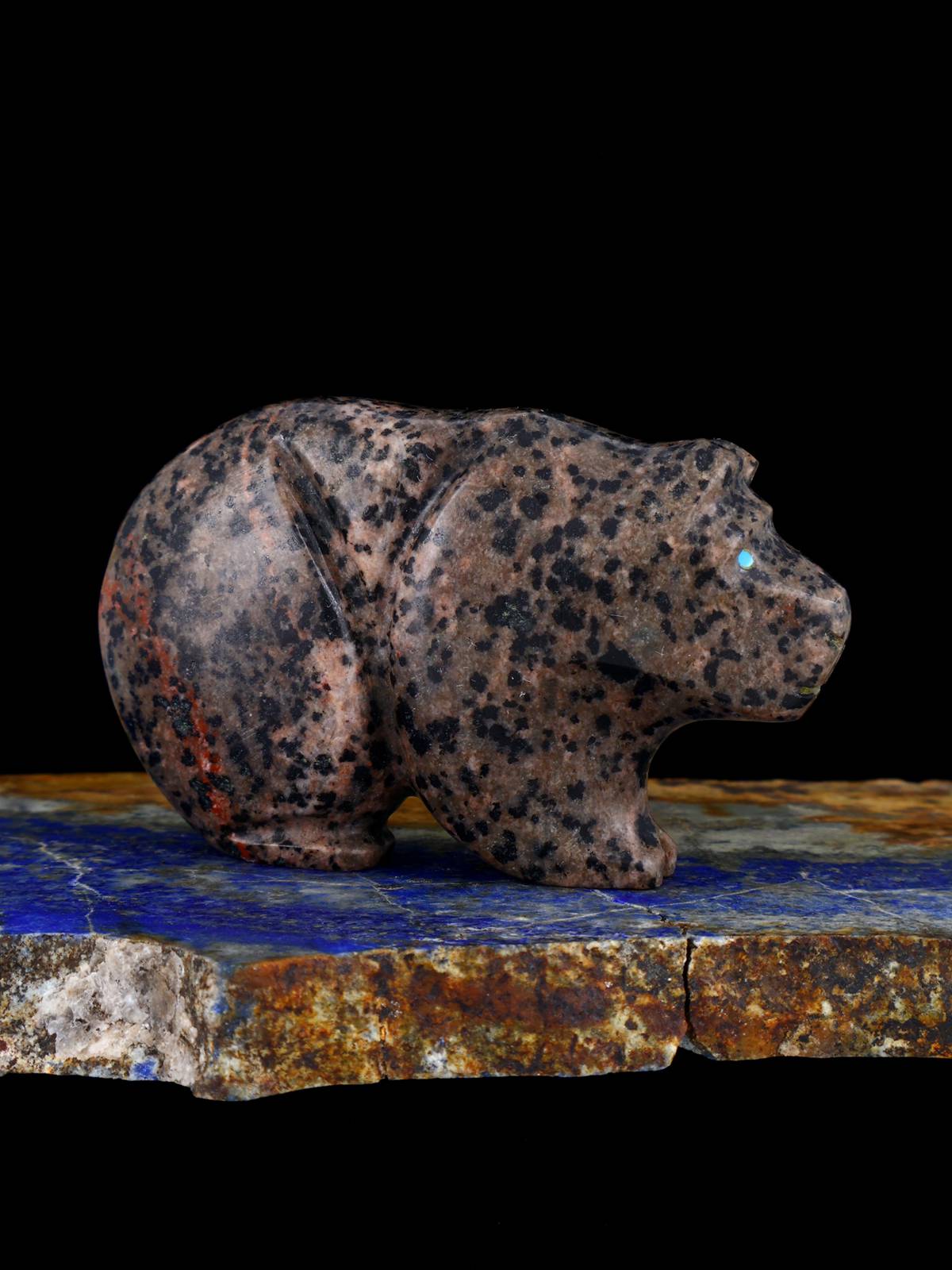 Dalmatian Jasper Bear Zuni Fetish - PuebloDirect.com
