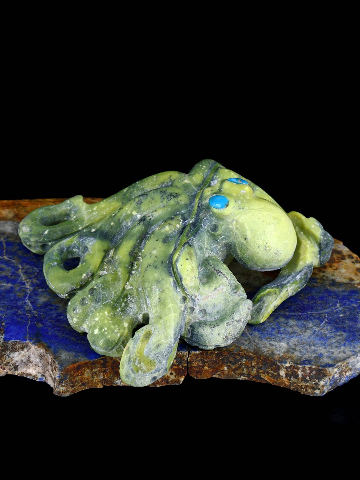 Serpentine Octopus Zuni Fetish - PuebloDirect.com