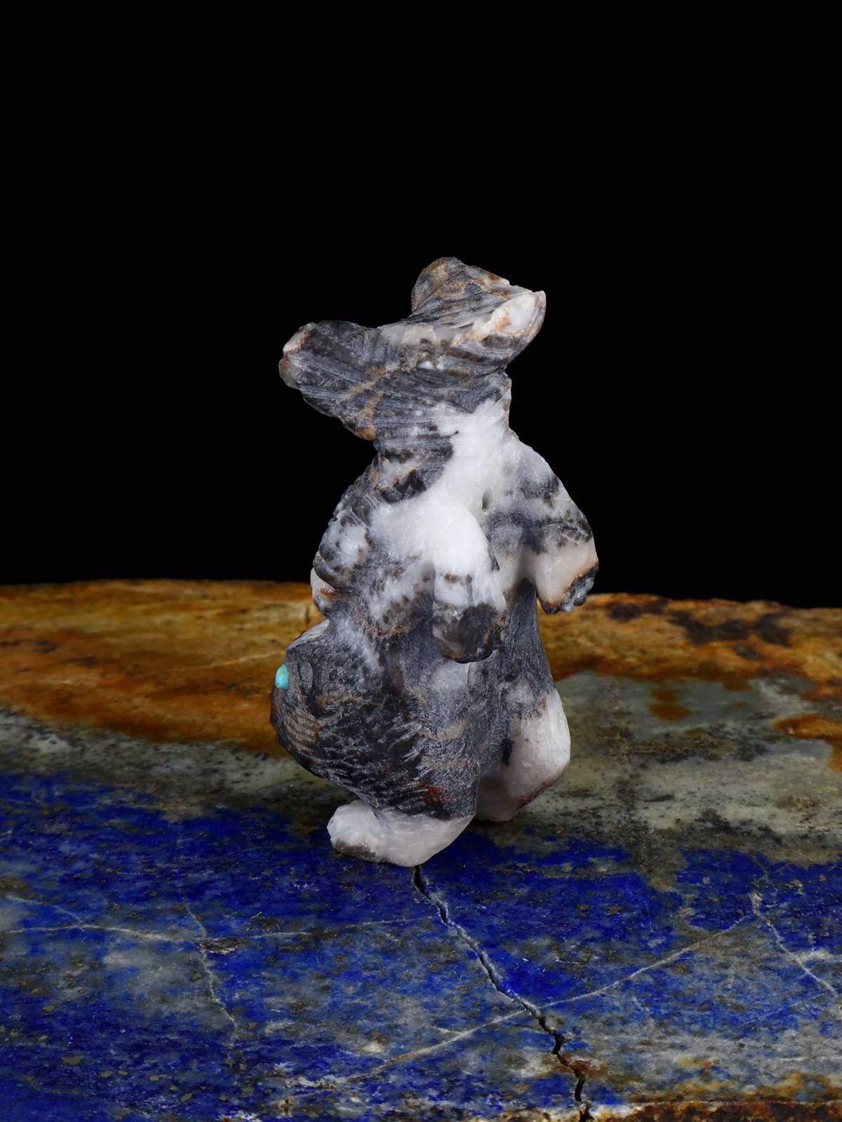 Zebra Marble Skunk With Bottom In The Air Zuni Fetish - PuebloDirect.com