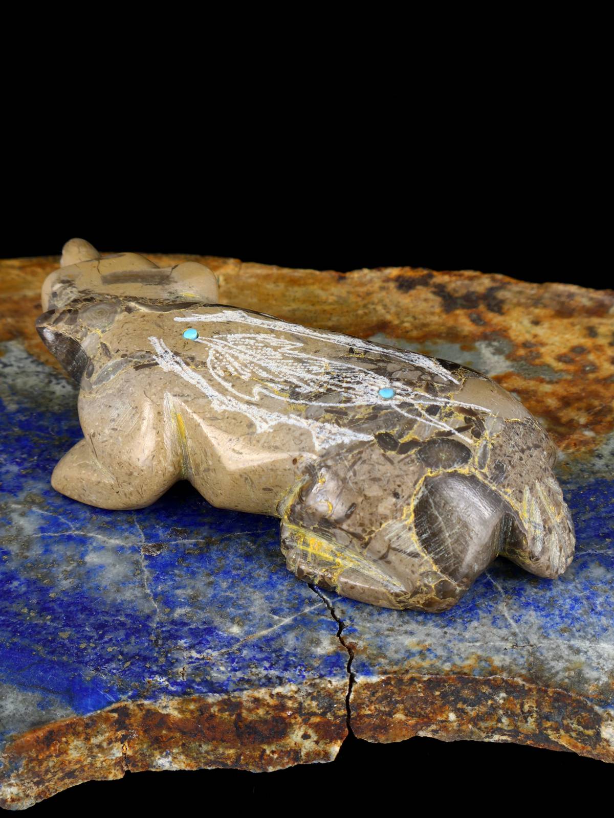 Etched Serpentine Badger Zuni Fetish - PuebloDirect.com