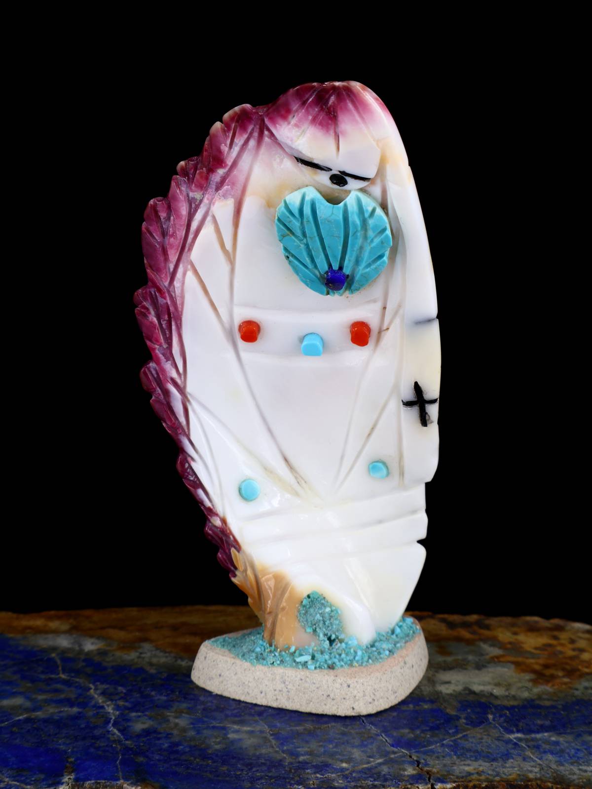 Spiny Oyster Maiden Zuni Fetish - PuebloDirect.com