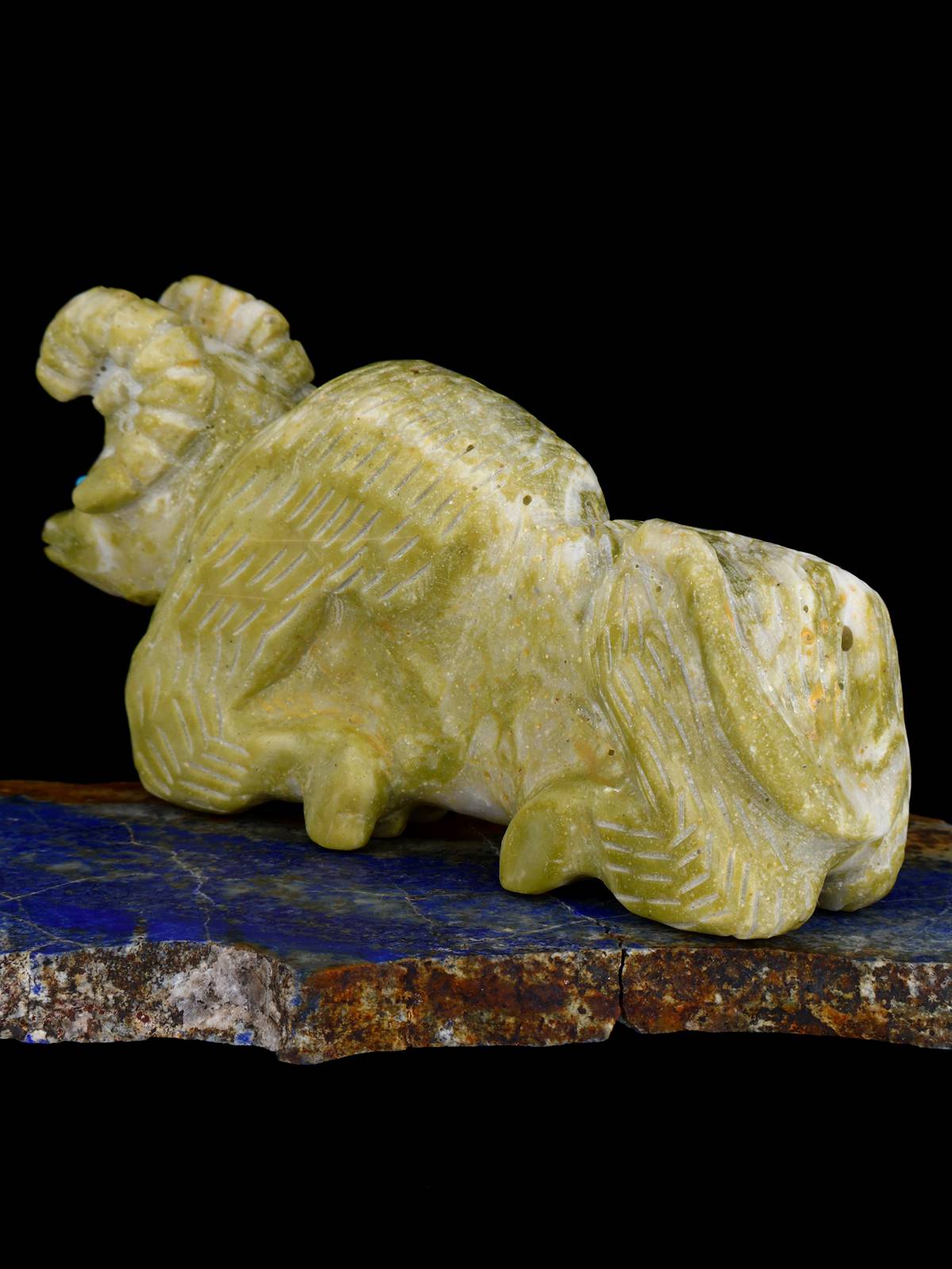 Serpentine Bighorn Sheep Zuni Fetish - PuebloDirect.com