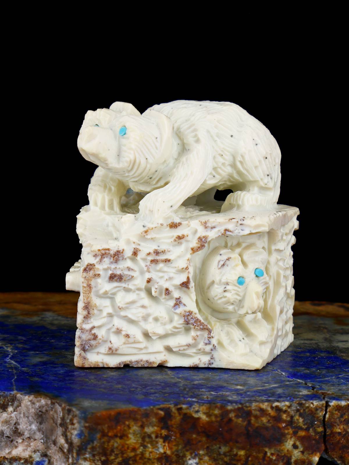 Zuni Fish Rock Bear Family Zuni Fetish - PuebloDirect.com
