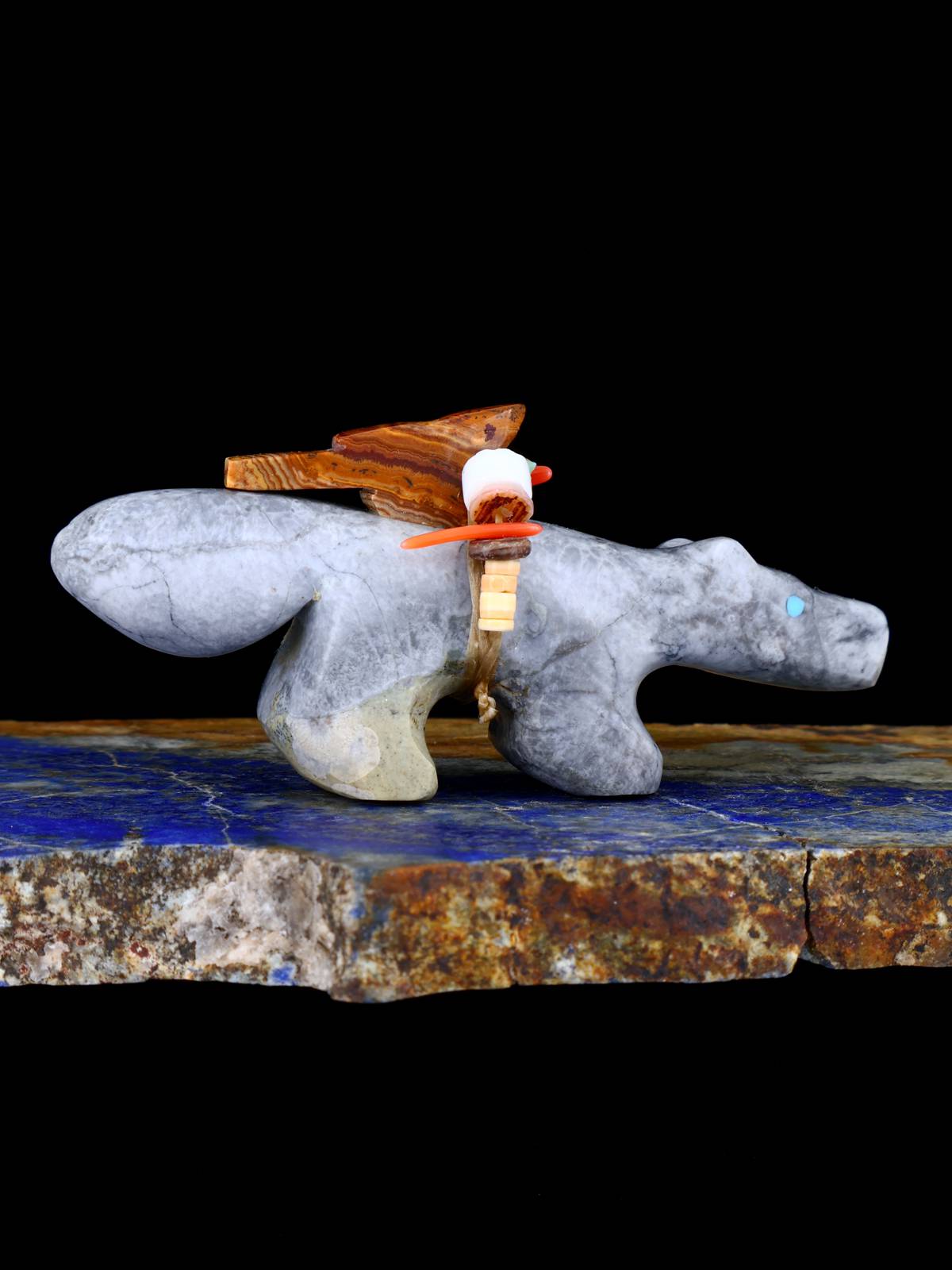 Marble Wolf Zuni Fetish - PuebloDirect.com