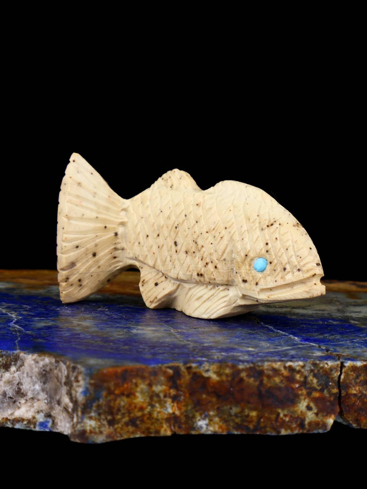 Serpentine Fish Zuni Fetish - PuebloDirect.com