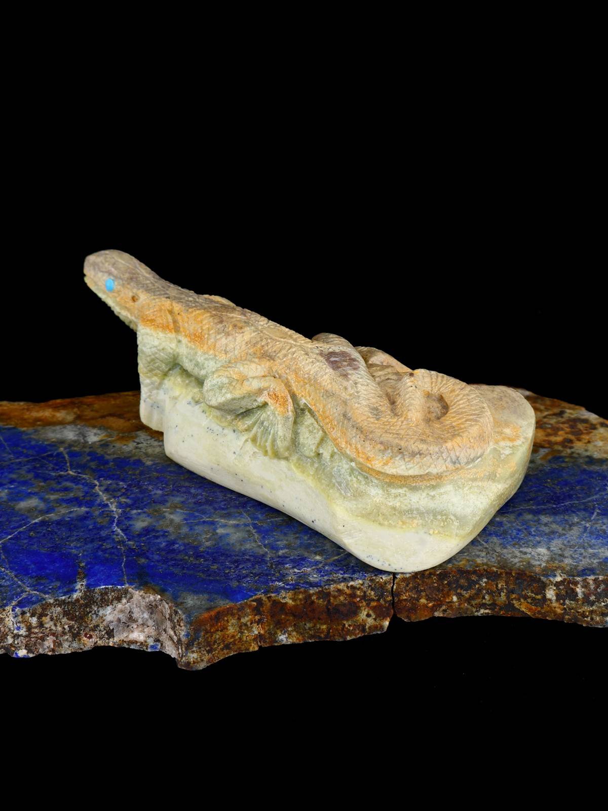 Serpentine Lizard Zuni Fetish