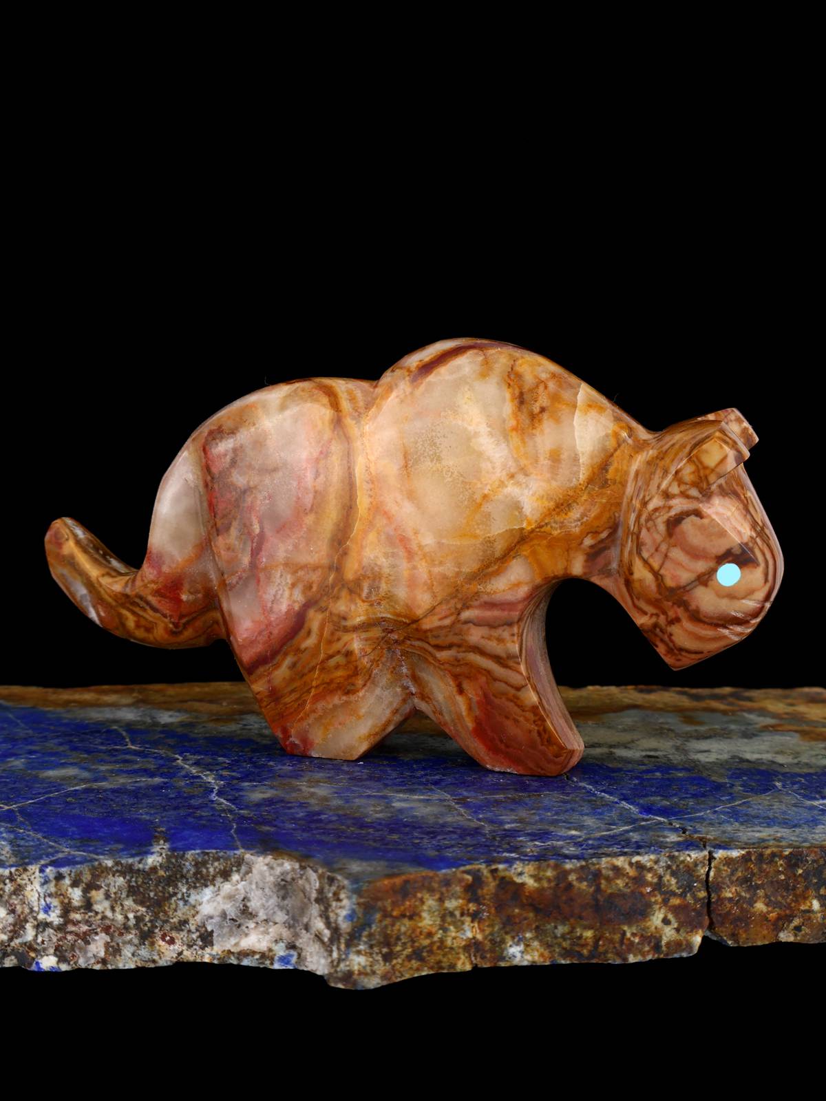 Onyx Mountain Lion Zuni Fetish - PuebloDirect.com